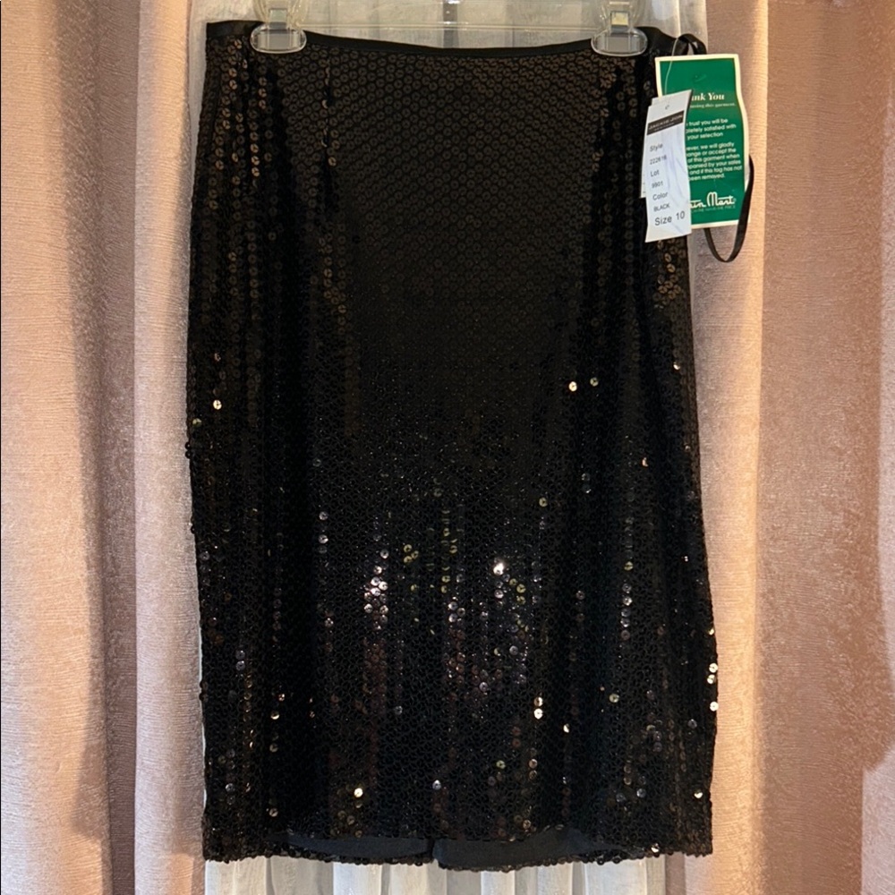 NWT Jackie Jon Size 10 Elegant Black Knee Length Sequin Skirt